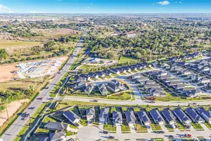 7419 French Quarter Ct, Fulshear, TX 77441 - Photo 36