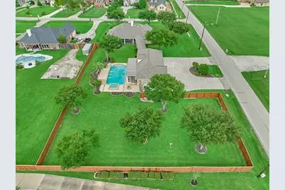 11833 Seashell Circle, Montgomery, TX 77356 - Photo 2