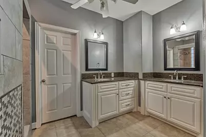 11833 Seashell Circle, Montgomery, TX 77356 - Photo 22