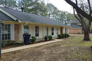 633 Mosswood Dr, Conroe, TX 77302 - Photo 2