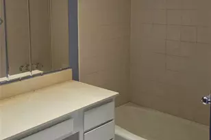 7971 Kendalia Dr, Houston, TX 77036 - Photo 14