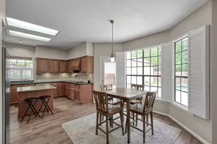 2 S Duskwood Pl, The Woodlands, TX 77381 - Photo 10