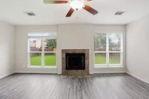 2325 Shady Tree Ln, Conroe, TX 77301 - Photo 14