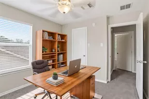 2325 Shady Tree Ln, Conroe, TX 77301 - Photo 8