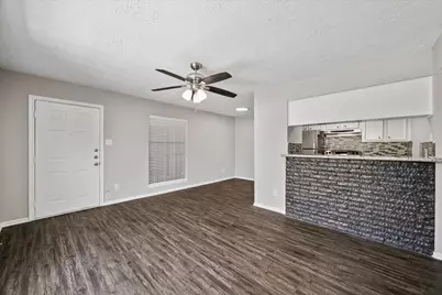 201 Emerson Street #20, Houston, TX 77006 - Photo 4