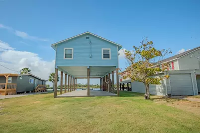 246 Seagull, Sargent, TX 77414 - Photo 2
