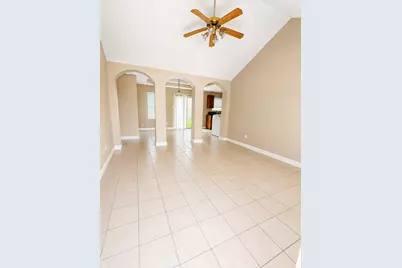 12607 Rio Bravo St, Rosharon, TX 77583 - Photo 2