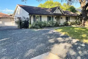 5616 Pine St, Houston, TX 77081 - Photo 2