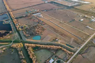 4820 County Rd 45, Angleton, TX 77515 - Photo 8