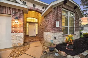 191 Maple Grove Dr, Conroe, TX 77384 - Photo 2