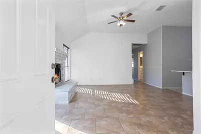 1114 Lochmoor Lane, Pearland, TX 77546 - Photo 2