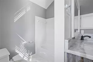 1114 Lochmoor Ln, Pearland, TX 77581 - Photo 14