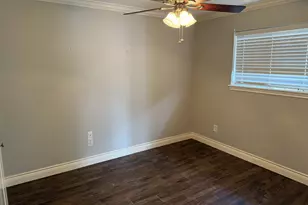 38 Campeche Cir, Galveston, TX 77554 - Photo 6