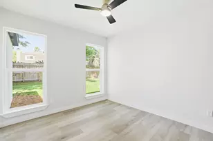 1722 Cherry Bend Dr, Houston, TX 77077 - Photo 20