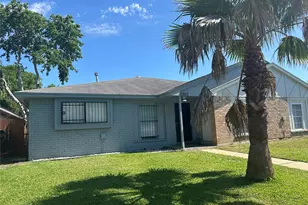 12808 Dairy Brook Dr, Houston, TX 77099 - Photo 2