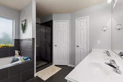 5614 Savannah Woods Lane, Rosharon, TX 77583 - Photo 18
