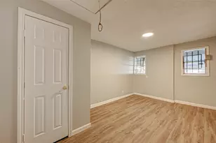 5102 Lyndhurst Dr, Houston, TX 77033 - Photo 8