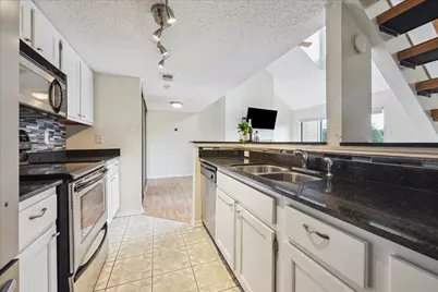 2300 Old Spanish Trail #2059, Houston, TX 77054 - Photo 6
