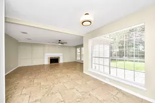 2502 Fairwind Dr, Houston, TX 77062 - Photo 16