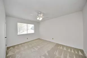 2502 Fairwind Dr, Houston, TX 77062 - Photo 26