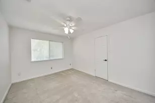2502 Fairwind Dr, Houston, TX 77062 - Photo 28