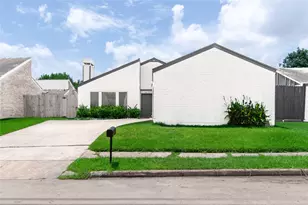 6423 Coachwood Dr, Houston, TX 77035 - Photo 38