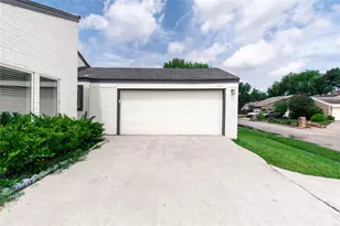 6423 Coachwood Dr, Houston, TX 77035 - Photo 2