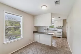 7357 1/2 Brace St, Houston, TX 77061 - Photo 4