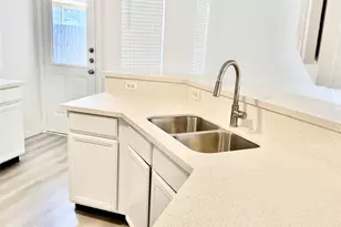 14914 Huntington Willow Ln, Houston, TX 77090 - Photo 6