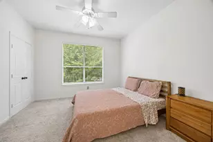 14 Guinevere Pl, The Woodlands, TX 77384 - Photo 20