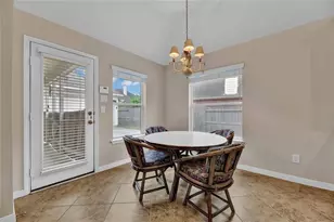 13610 Popes Creek Ln, Houston, TX 77044 - Photo 26