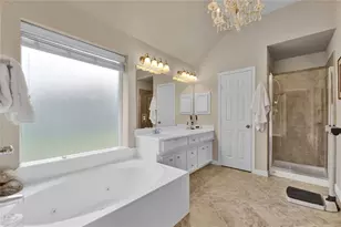 13610 Popes Creek Ln, Houston, TX 77044 - Photo 12