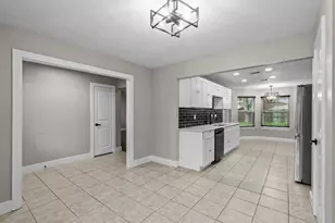 1107 Londonderry Ave, Friendswood, TX 77546 - Photo 4