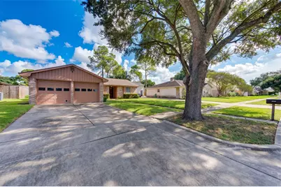 12230 Meadowdale Drive, Meadows Place, TX 77477 - Photo 2