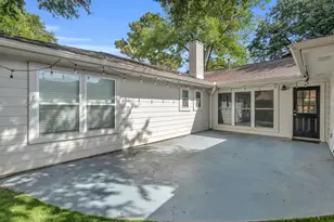 11418 Valley Stream Dr, Houston, TX 77043 - Photo 34
