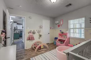 302 E Kay St, Dayton, TX 77535 - Photo 32