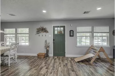 302 E Kay Street, Dayton, TX 77535 - Photo 8