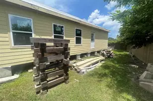 260 Rosen St, Bridge City, TX 77611 - Photo 2