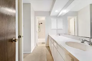 5431 Crown Colony, Houston, TX 77069 - Photo 32