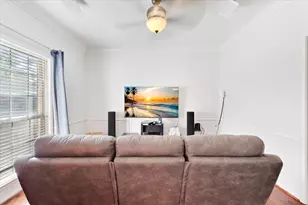 5431 Crown Colony, Houston, TX 77069 - Photo 10