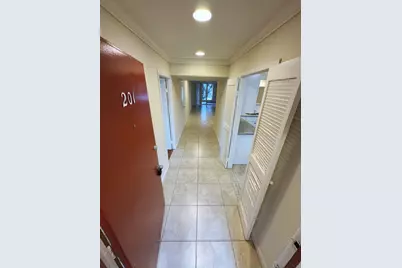 2210 Dorrington Street #201, Houston, TX 77030 - Photo 2