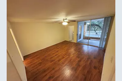 2210 Dorrington Street #201, Houston, TX 77030 - Photo 14