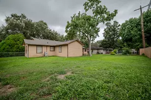 513 Frankie St, Wharton, TX 77488 - Photo 40