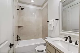 1303 W Bell St, Houston, TX 77019 - Photo 30