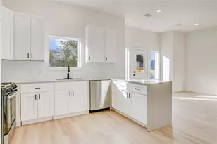 10514 Ashville Dr, Houston, TX 77051 - Photo 8