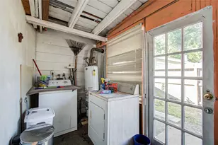 4334 Bell St, Houston, TX 77023 - Photo 46