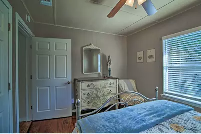811 W Schubert Street, Fredericksburg, TX 78624 - Photo 12