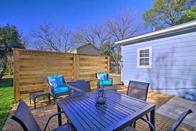 811 W Schubert Street, Fredericksburg, TX 78624 - Photo 6