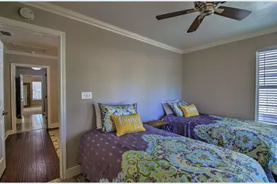 811 W Schubert Street, Fredericksburg, TX 78624 - Photo 8