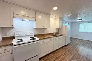 232 S Tesch St, Bellville, TX 77418 - Photo 8